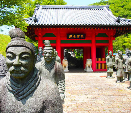 日本也有兵馬俑坑！？有如環遊世界般的B級景點ww