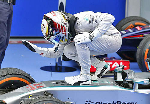 F1巴林站就在本週末~記得準備好消夜喔 F1巴林站就在本週末~記得準備好消夜喔