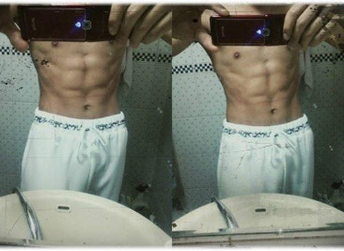 《反差肌肉男》臉蛋和身材完全不搭的超反差...... 《反差肌肉男》臉蛋和身材完全不搭的超反差......