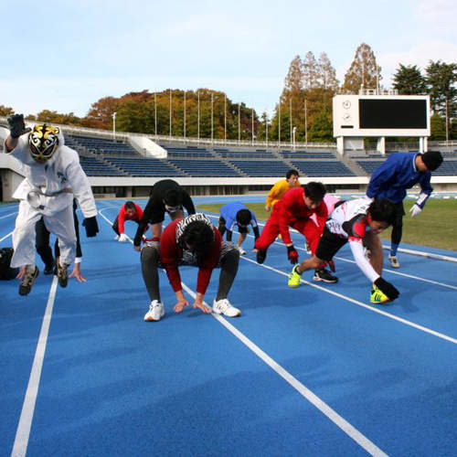 《四腳跑步新紀錄》這該算是人類的進化還是退化咧？