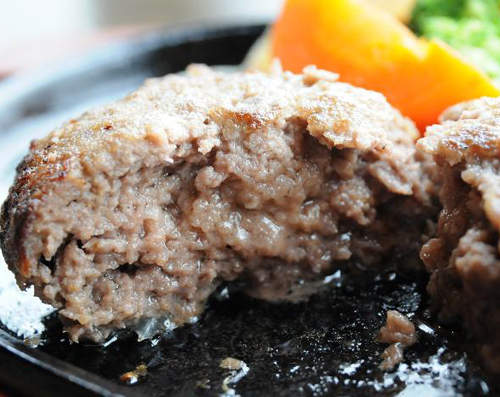 100%《松阪牛漢堡肉》這真的太奢侈了 100%《松阪牛漢堡肉》這真的太奢侈了