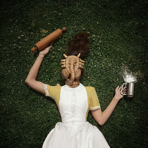 《怪物蛋糕》你相信這些全都是出自於美女之手嗎？