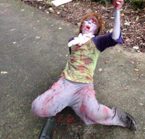 《殭屍野外露營》你能在殭屍感染爆發的露營場度過兩天一夜嗎? 《殭屍野外露營》你能在殭屍感染爆發的露營場度過兩天一夜嗎?