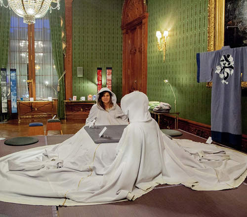 《可以穿的暖爐桌》暖桌×外套讓你無法脫逃的終極懶人地獄ww 《可以穿的暖爐桌》暖桌×外套讓你無法脫逃的終極懶人地獄ww