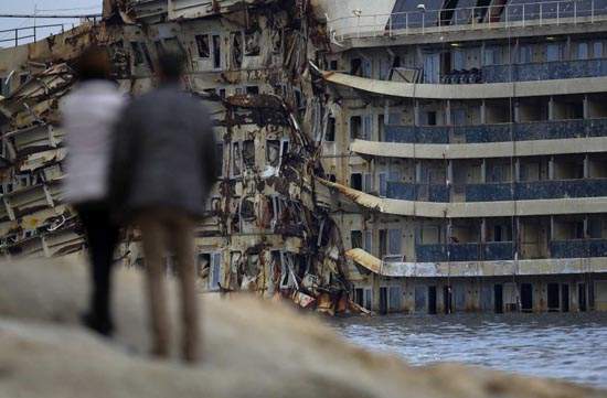 沈船《歌詩達協和號》內部模樣曝光 現在是廢墟船了