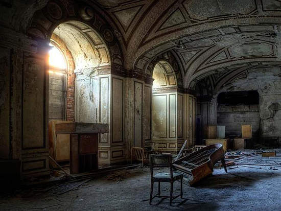 《飯店廢墟》住進去永遠不需要Check-Out 《飯店廢墟》住進去永遠不需要Check-Out