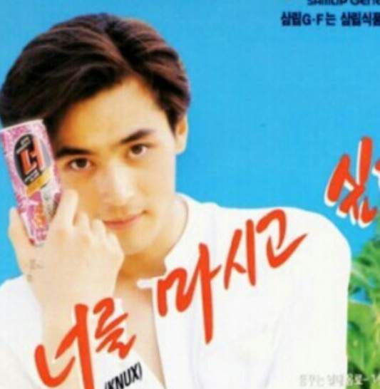 《懷舊廣告海報》大家都好青春洋溢啊～