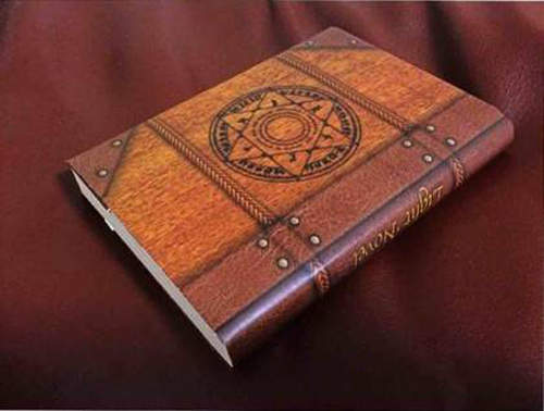 中二心全開《魔導書書衣》只有被選中的覺醒之人才能持有這本書... 中二心全開《魔導書書衣》只有被選中的覺醒之人才能持有這本書...