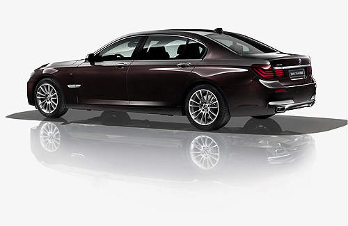 《BMW 7系列馬年限量版》預約北京車展帥氣現身 《BMW 7系列馬年限量版》預約北京車展帥氣現身