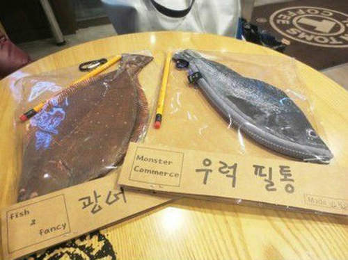 《魚筆袋》這真的是韓國小學生的新流行？