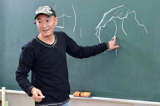 《桂正和美尻教學》老師我還是不懂欸~可以請模特兒再示範一次嗎？(舉手)