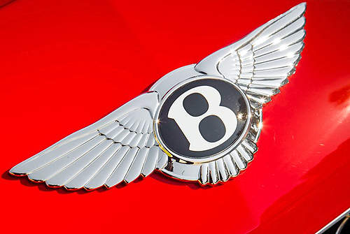 超奢華《賓利傢俱》從沙發到床通通有 超奢華《賓利傢俱》從沙發到床通通有