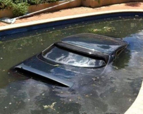 《超絕望照片集》人生不如意十之八九（拍肩）