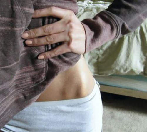 髖關節美女　老美現在流行這樣骨感的拍照