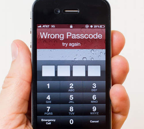 iPhone小技巧《密碼錯誤被鎖機如何解決》有網友被強制等待44年(大笑) iPhone小技巧《密碼錯誤被鎖機如何解決》有網友被強制等待44年(大笑)