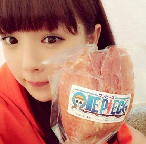 航海王帶骨肉 篠崎愛也愛上大口吃肉的感覺 航海王帶骨肉 篠崎愛也愛上大口吃肉的感覺