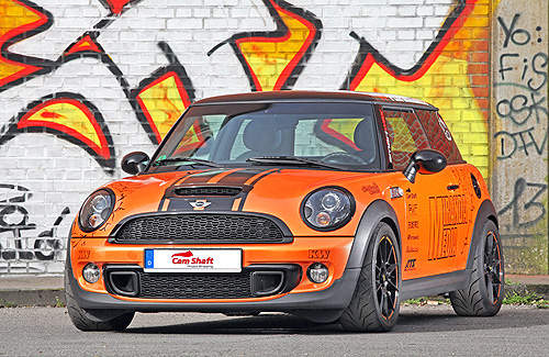 馬力240匹《Mini Cooper S》模樣身手都好看 馬力240匹《Mini Cooper S》模樣身手都好看