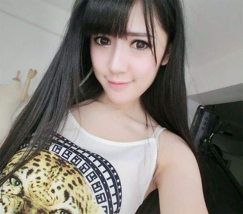 熊茜Akiya 轟動全城的最兇車展美女 熊茜Akiya 轟動全城的最兇車展美女