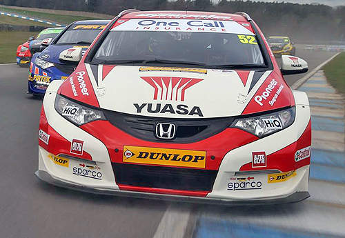 戰鬥旅行車《Honda Civic Tourer》帥氣出征英國房車賽