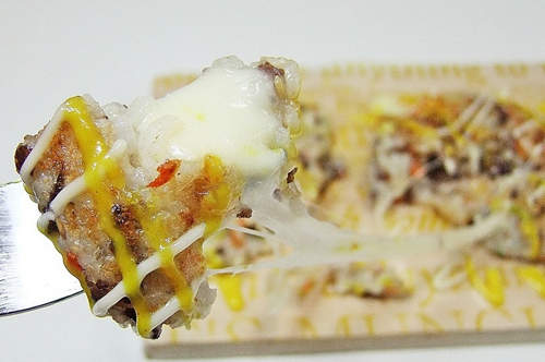 香噴噴《起司烤飯糰》登場 看得我肚子都餓了( ̄﹁ ̄) 香噴噴《起司烤飯糰》登場 看得我肚子都餓了( ̄﹁ ̄)