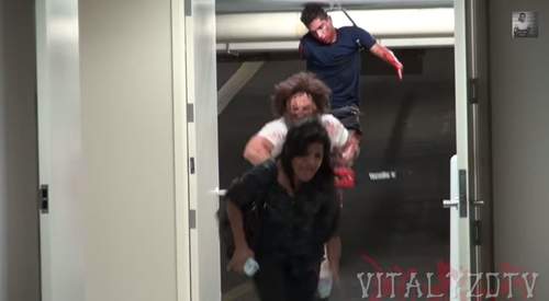 《當你面前出現殺人狂》是要趕緊逃跑還是...... 《當你面前出現殺人狂》是要趕緊逃跑還是......