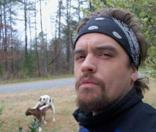 人與動物的自拍照　戰鬥民族挑的對象太強大看完你一定傻眼