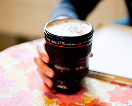 《鏡頭馬克杯》那天我買新相機鏡頭 結果老婆竟然......