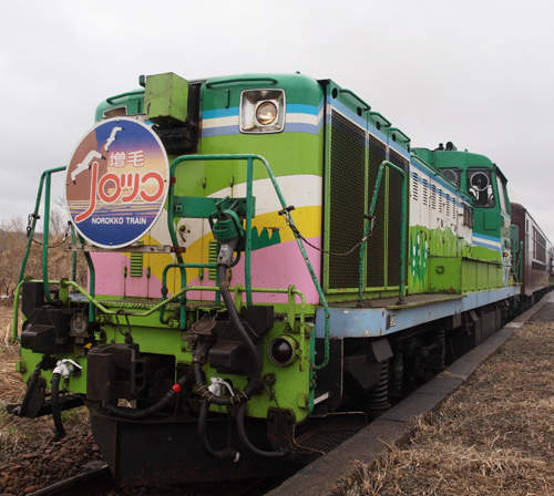 富良野和美瑛Norokko號 7號行駛前往超浪漫的薰衣草田站 富良野和美瑛Norokko號 7號行駛前往超浪漫的薰衣草田站