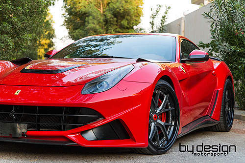 馬王變身《法拉利F12 Berlinetta》沙烏地阿拉伯怎麼改? 馬王變身《法拉利F12 Berlinetta》沙烏地阿拉伯怎麼改?