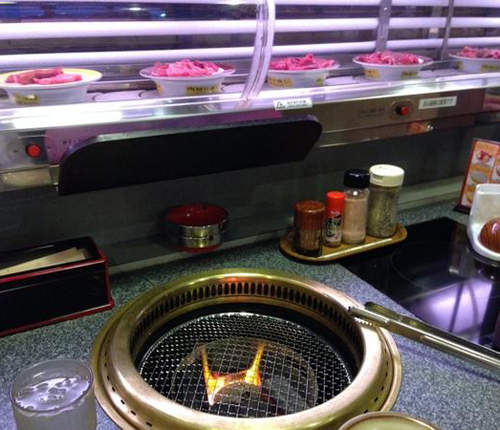 《迴轉燒肉》能迴轉的不只有壽司趴吐之快看肉肉在轉轉呢(揍) 《迴轉燒肉》能迴轉的不只有壽司趴吐之快看肉肉在轉轉呢(揍)