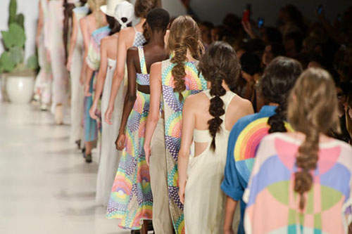 《下季編髮趨勢》又回到最初的麻花辮～