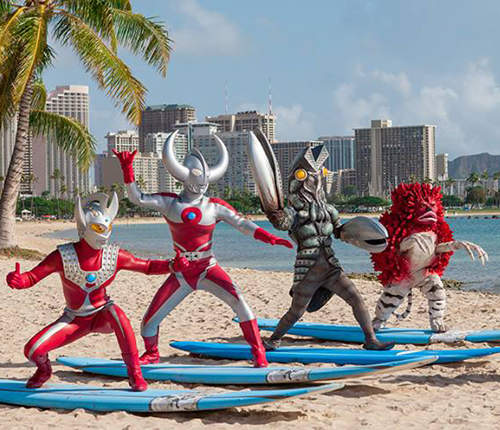 超人力霸王家族的夏威夷之旅　好像有點太可愛了吧wwww