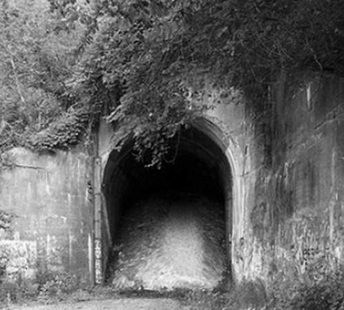 美國《都市傳傳說》真有其人的無臉男傳說真相到底是…