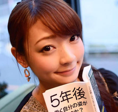 日本最新服務美女讀書　正妹陪看幫你畫重點寫筆記這些...