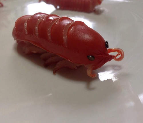 網友自創《大王具足蟲香腸》讓食慾盡失的便當配菜？