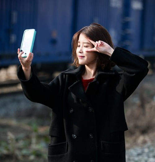 《IU的食物對決》跟粉絲的互動真的好活潑XDD