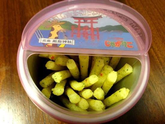 便利的《杯裝薯條專用蓋子》吃薯條變得更方便了～