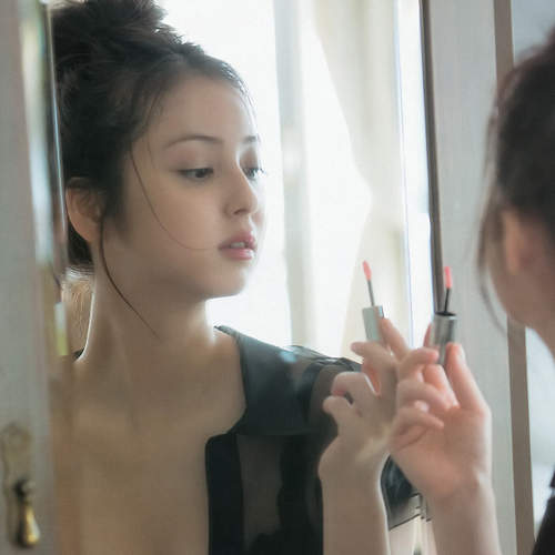 藝能界的《側臉美女》連側面都美到讓人著迷的女星們♥ 藝能界的《側臉美女》連側面都美到讓人著迷的女星們♥
