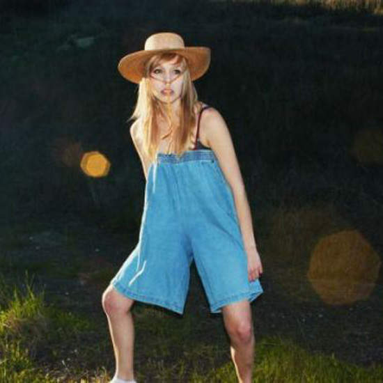 《神奇拍照姿勢》雖然看自拍照會膩..但這些也太詭異... 《神奇拍照姿勢》雖然看自拍照會膩..但這些也太詭異...