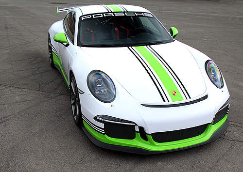 超吸睛《保時捷911 GT3》賽車風新衣穿上身