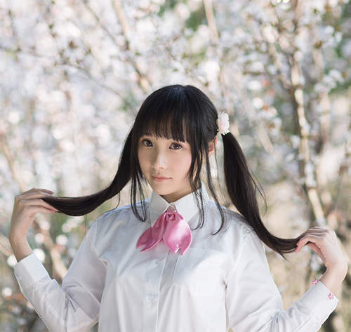 知曦　櫻花下的雙馬尾正妹太萌啦❤