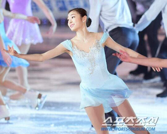 金姸兒退休表演《Let It Go》真的是冰上精靈啊～