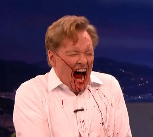 康納秀之主持人居然噴出幾十兩血 可畏空前絕後小弟佩服佩服 康納秀之主持人居然噴出幾十兩血 可畏空前絕後小弟佩服佩服