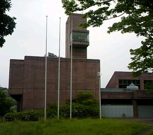 泉佐野青少年研修所 廢棄20年以上的K書中心還是很~安~靜 泉佐野青少年研修所 廢棄20年以上的K書中心還是很~安~靜