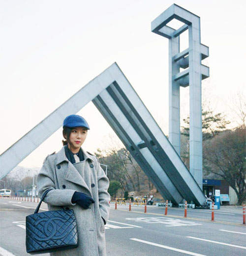 韓國街拍《SKY大學》讀書咖打扮也是不馬虎的(推眼鏡) 韓國街拍《SKY大學》讀書咖打扮也是不馬虎的(推眼鏡)