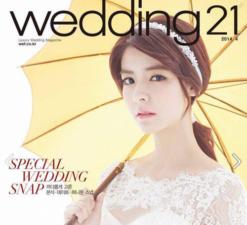 藤井美菜（Mina Fujii）展現超修長美腿代言網路遊戲