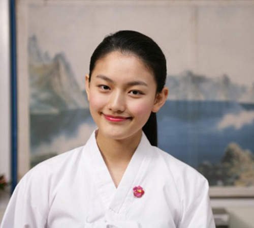 北韓五大美女　在這裡真的是天然的尚好喔（姆指）