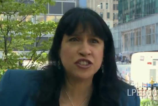 《世界上說話最快的女人》15秒講完一個故事