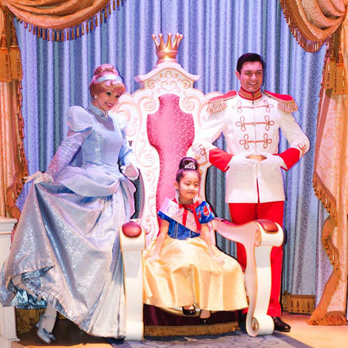 東京迪士尼樂園《公主體驗日》為什麼大人不能參加～～（哭鬧）