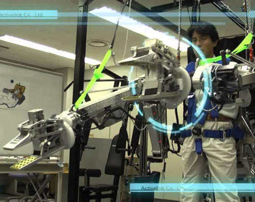 日本研發《輔助機器人》狂奔速度可達12公里 日本研發《輔助機器人》狂奔速度可達12公里